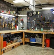 Как обустроить гараж внутри своими руками