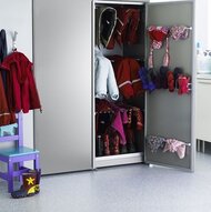 Сушильный шкаф для одежды: достоинства и недостатки